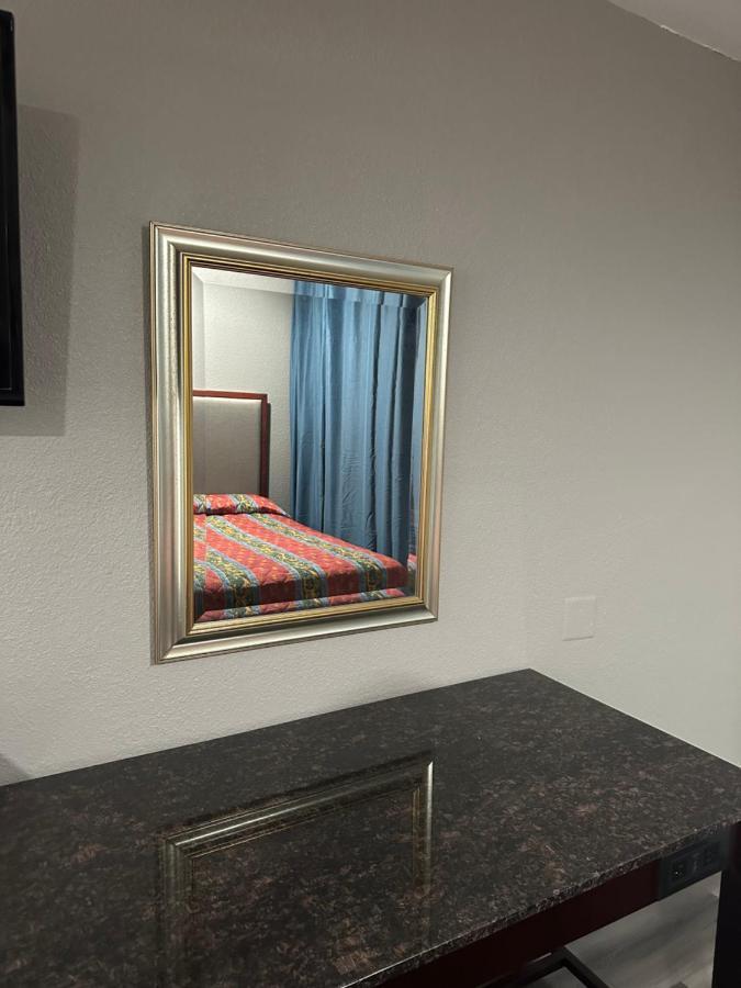 Royal Motel Tracy Dış mekan fotoğraf