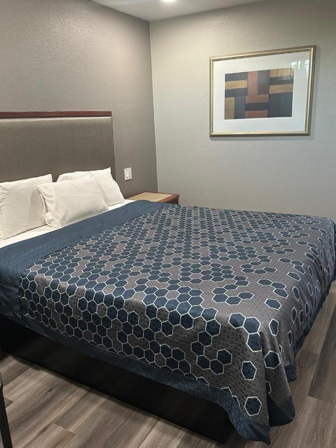 Royal Motel Tracy Dış mekan fotoğraf